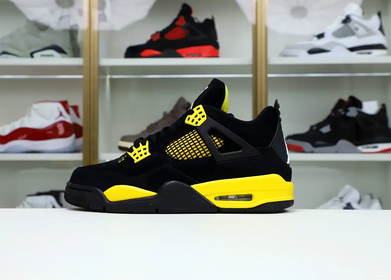 Jordan4 Air  Jordan thunder 2023 0415